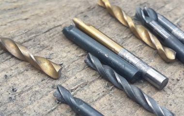 Почему ломаются сверла в мягких металлах и как с этим бороться