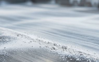 Обезжиривание металла мелом перед покраской