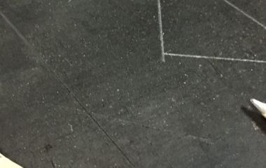 Разметка по "мокрому" для контрастной и четкой разметки на темных или ржавых поверхностях