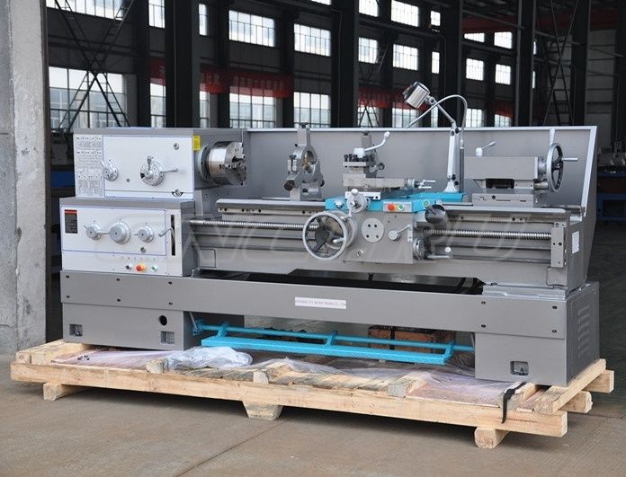 Универсальный токарно-винторезный станок 16К20