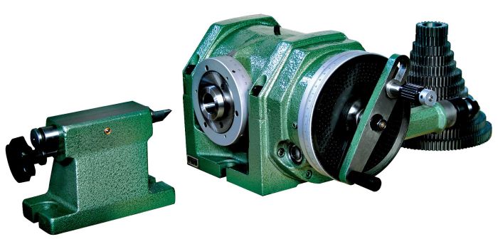 Универсальная делительная головка с дифференциальным делением УДГ-Д-250 11125A F11