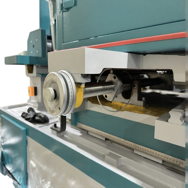 Электроэрозионный проволочно-вырезной станок DK7735-LK